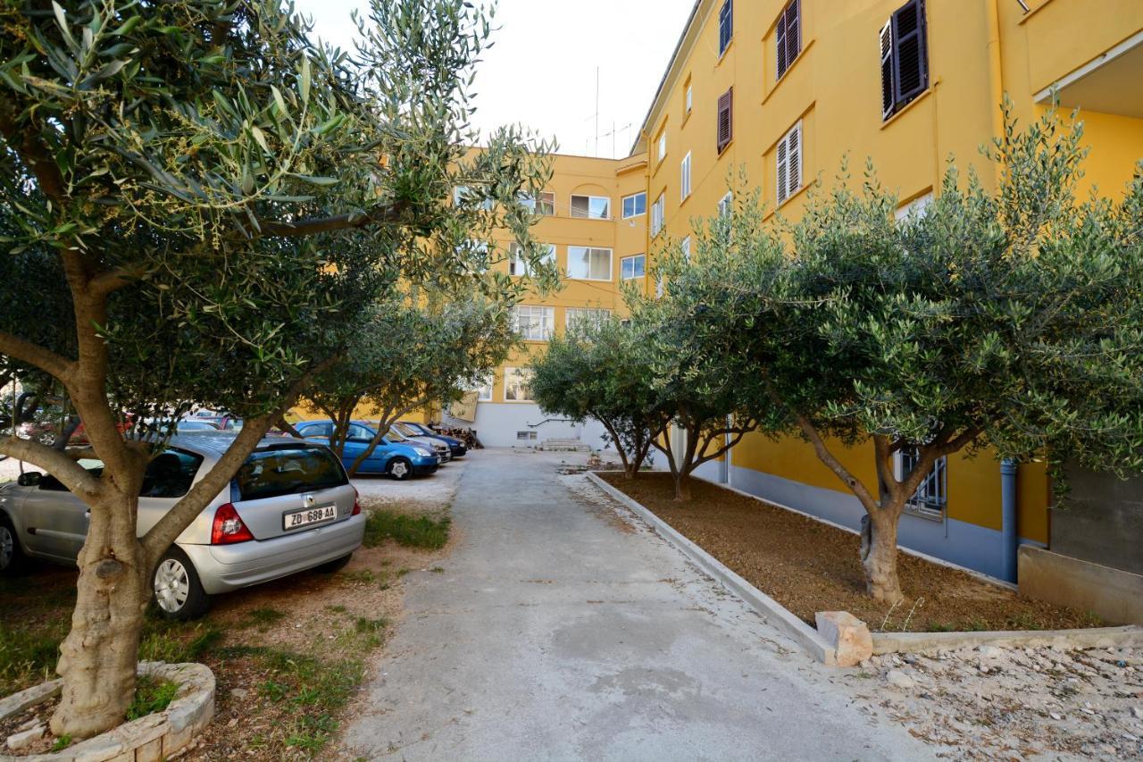 Miranda Apartments Zara Esterno foto