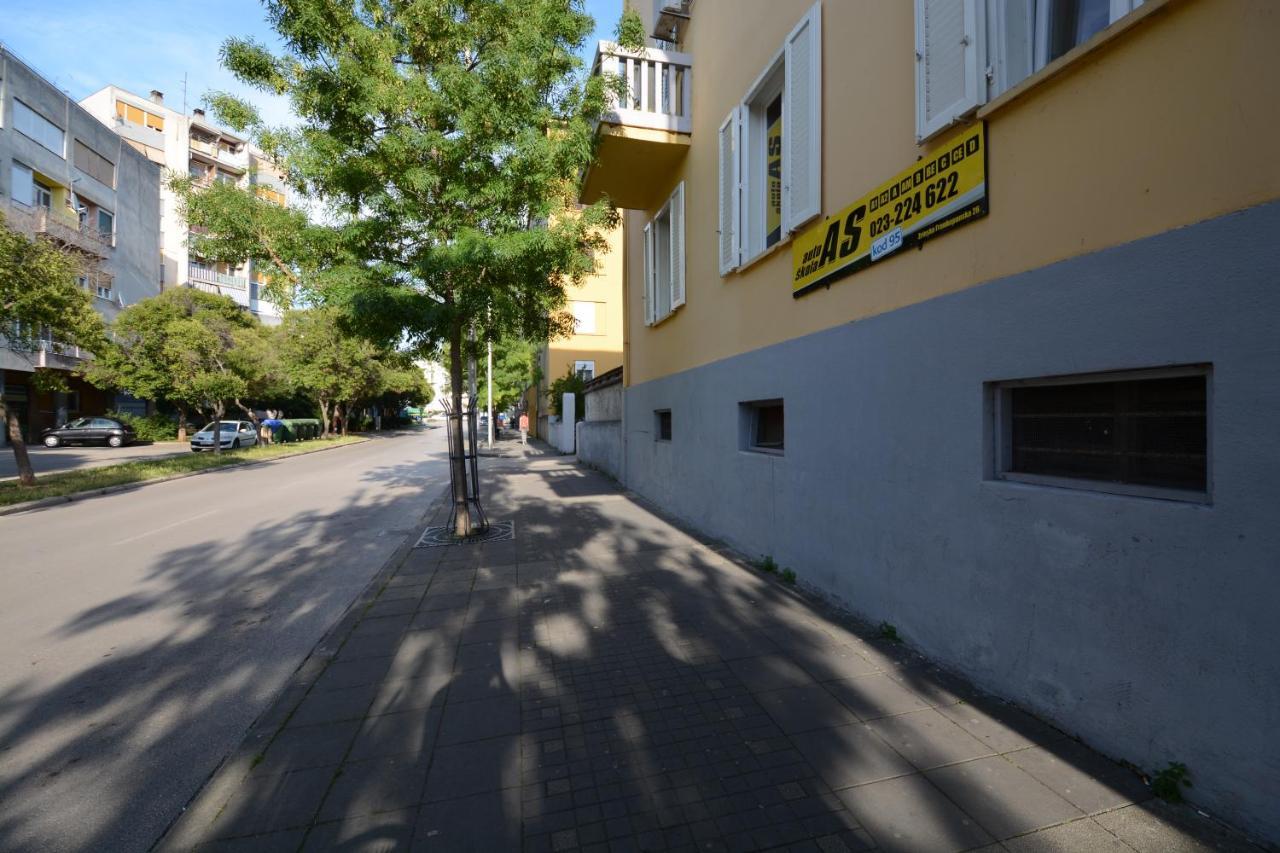 Miranda Apartments Zara Esterno foto